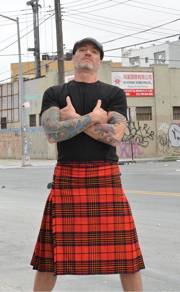 mens 9-yard traditional kilt - Front view