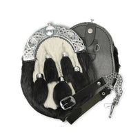 Sporran en fourrure de lapin noir et blanc avec cinq pompons