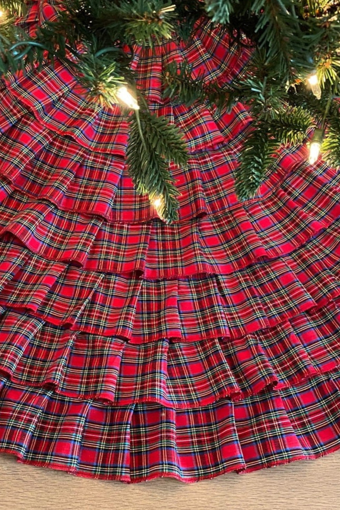 Ruffled Christmas Tree Skirt Decor