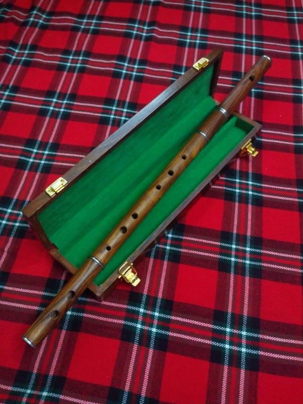 Flûte irlandaise traditionnelle de qualité supérieure en bois de rose. :  : Instruments de musique et Sono