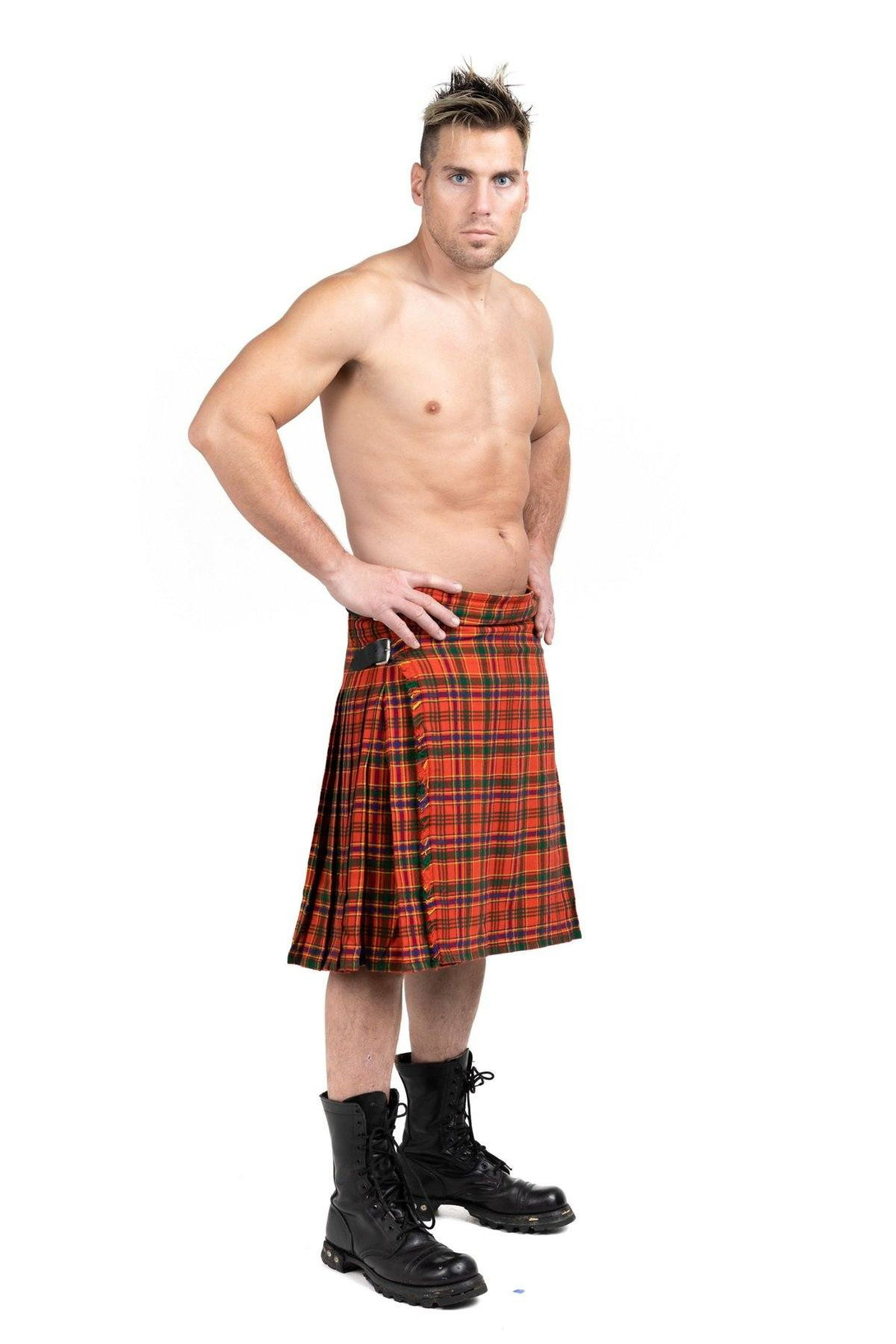 munro clan tartan kilt - Side view